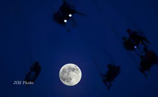 SUPERMOON : Foto-Foto Purnama Sempurna di Belahan Dunia