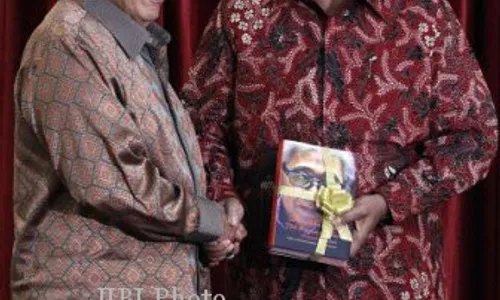 TAUFIQ KIEMAS WAFAT : SBY Ucapkan Belasungkawa Meninggalnya Taufiq Kiemas