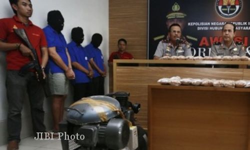 Sita 162.500 Ekstasi, Polisi Kejar 3 Tersangka ke Malaysia