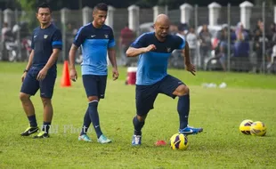 JELANG INDONESIA Vs BELANDA : "1 Miliar Itu Duit Darimana?"