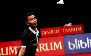 SINGAPORE OPEN 2013 : Perkasa! Tommy Juara Tunggal Putra Lewat Rubber Game