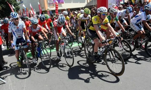 TOUR de SINGKARAK 2013 : Juarai Etape Kelima, Amir Lanjutkan Dominasi Pembalap Irak