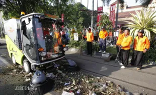 WALI KOTA JAJAL ROAD SWEEPER