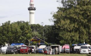 PEDAGANG BERMOBIL ALUT : Beralih ke Parkir Pagelaran Keraton