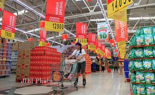 TOKO MODERN : Carrefour Tata Ulang Penampilan, Produk Impor Tinggal 10%