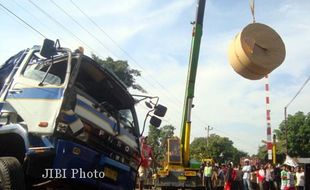 KECELAKAAN SRAGEN : Masinis KA Bangun Karta Alami Patah Kaki, Dibawa ke RS Grobogan