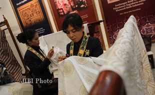 BATIK NUSANTARA : Kesadaran Berbatik Dinilai Minim