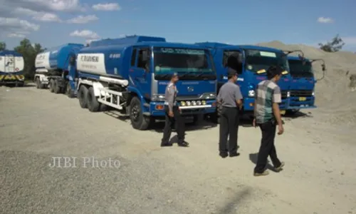 BBM "KENCING" WONOGIRI : Polres Gerebek 6 Truk BBM, 12.000 Liter Solar Disita