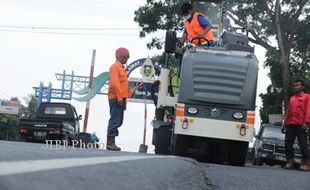 MUDIK LEBARAN 2013 : H-10, Pelebaran Jalan Boyolali-Ampel Disetop