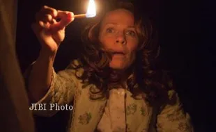 THE CONJURING : Kisah Nyata Pasangan Cenayang yang Sukses Menakut-nakuti Dunia