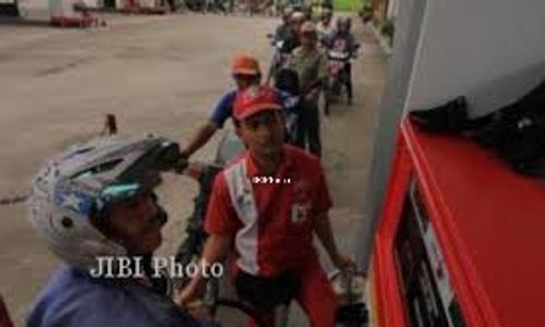 PEMBATASAN BBM BERSUBSIDI : Pasokan Terlambat, Stok Premium di SPBU Kudus Sempat Habis 