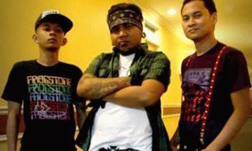 KONSER MUSIK : Gelar Konser di Jl Pemuda, Endank Soekamti Disambut Pro-Kontra