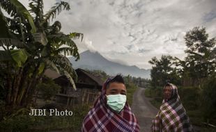 HUJAN ABU GUNUNG MERAPI