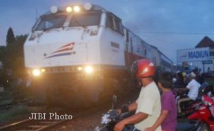 KECELAKAAN KA DI CIREBON : Penyebab Kecelakaan Bisa Diketahui Pekan Depan