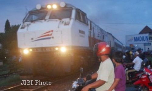 KECELAKAAN KA DI CIREBON : Penyebab Kecelakaan Bisa Diketahui Pekan Depan