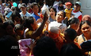 Warga Kabupaten Madiun Serbu Pasar Murah Beras Rp7.500/Kg