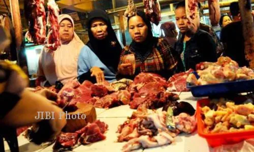 HARGA KEBUTUHAN POKOK : Izin Impor Daging Sapi Sulit Pangkal Meroketnya Harga