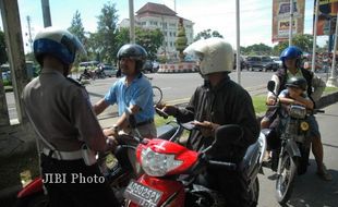 OPERASI PATUH CANDI :  2.918 Pelanggaran Markah Jalan 