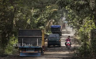 JALUR EVAKUASI RUSAK PARAH