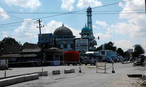 LEBARAN 2014 : Awas! Jalur Tengkorak Solo-Sragen Minim Penerangan