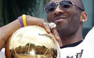 BASKET NBA : Enam Memorabilia Kobe Bryant Laku Rp4,3 Miliar