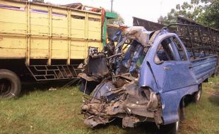 KECELAKAAN SRAGEN : Bus Safari VS Pick Up, 1 Orang Meninggal