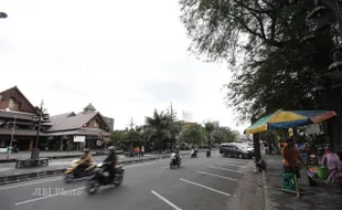 RAMADAN 2013 : Ngabuburit di Ngarsopuro Solo, 3 Jam PKL Dapat Rp300.000 