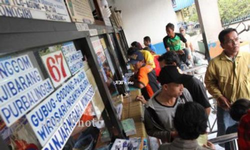 MUDIK LEBARAN 2013 : Tiket Bus Tujuan Sumatra Ramai Dipesan