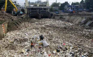 SAMPAH PINTU AIR MANGGARAI