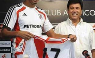 BURSA TRANSFER : Trezeguet Perkuat Newell Old Boys