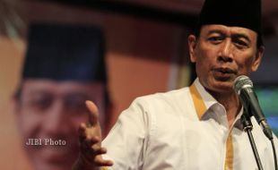 PRABOWO VS JOKOWI : Wiranto Bantah Ada Persaingan dengan Prabowo