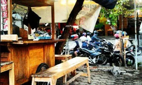 Angkringan Diproyeksikan Masuk Taman Kuliner