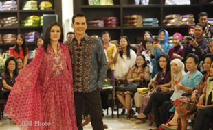   ATALARIK - WULAN GURITNO FASHION SHOW