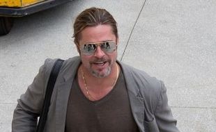 PERNIKAHAN SELEBRITIS : Sibuk Mengurus Pernikahan, Brad Pitt Lupa Ganti Baju