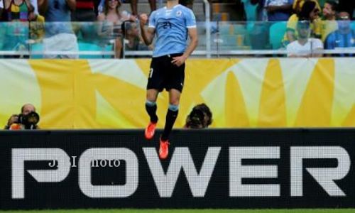 URUGUAY Vs ITALIA : 2 Gol Cavani Paksa Italia Jalani Extra Time