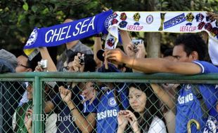 INDONESIA ALL STARS Vs CHELSEA : Fans Chelsea Mulai Berbaris di Loket