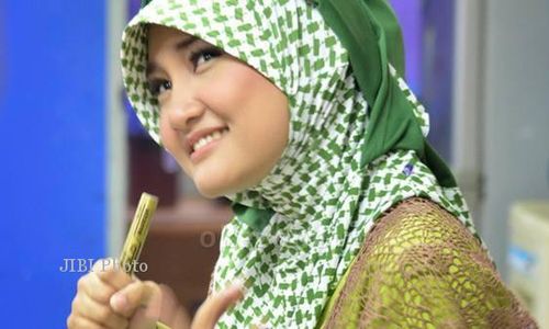 FATIN  X FACTOR : Lebaran, Fatin Enggak Ada Tradisi Khusus