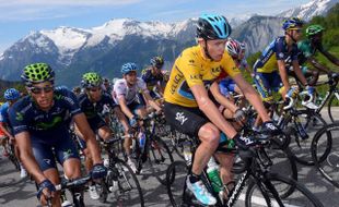 TOUR DE FRANCE : Sukses di Etape 17, Froome Kian Perlebar Keunggulan