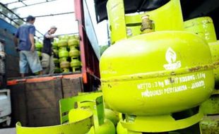 KENAIKAN HARGA GAS : Distribusi Tabung Gas Elpiji Tiga Kilogram Dikurangi, Kelangkaan Dapat Terjadi