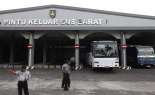 LEBARAN 2013 : Pendapatan Terminal Tirtonadi Naik 100 Persen