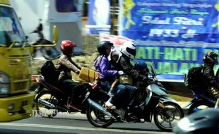 MUDIK LEBARAN 2013 : Pemerintah Tawarkan Angkutan Motor Gratis bagi Penumpang KA