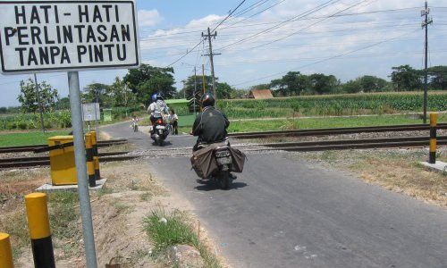  Bojonegoro Bangun 11 Palang Pintu Rel Kereta Api