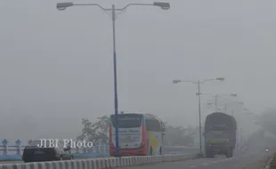 KABUT TEBAL SELIMUTI MADIUN