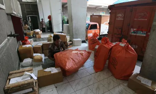 Agar Tak Menumpuk, Kantor Pos Imbau Warga segera Kirim Paket