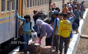 RAMADHAN 2014 : KAI Tambah 1 KA untuk Penumpang Jakarta-Semarang