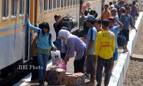 RAMADHAN 2014 : KAI Tambah 1 KA untuk Penumpang Jakarta-Semarang