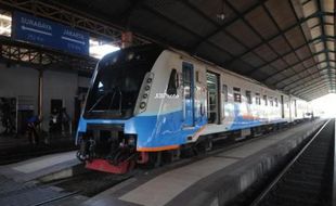 KERETA API MADIUN : Madiun Jaya Rusak Sampai Jumat, 116 Penumpang Gagal Berangkat