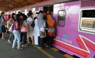 KERETA API PRAMEKS : Pramekers Joglo Tuntut Penyesuaian Tarif