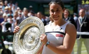 WIMBLEDON 2013 : Bungkam Lisicki, Bartoli Sudahi Penantian Juara Grand Slam