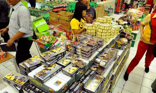 LEBARAN 2015 : Puluhan Minimarket Ajukan Tambahan Jam Operasional